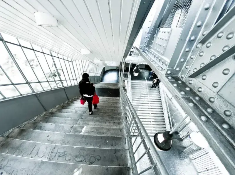 Is Paris Safe for Solo Female Travellers: Transport Safety Tips